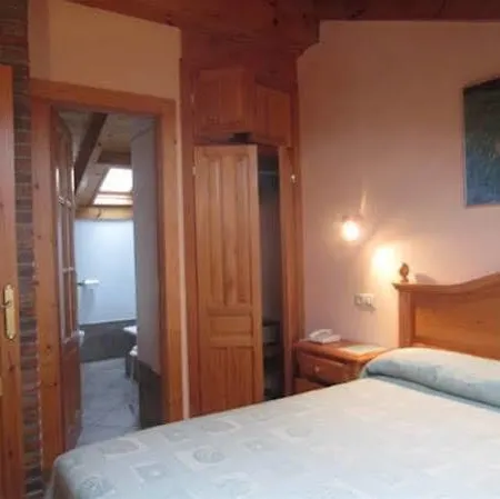 Hotel Cuevas Del Mar 2*