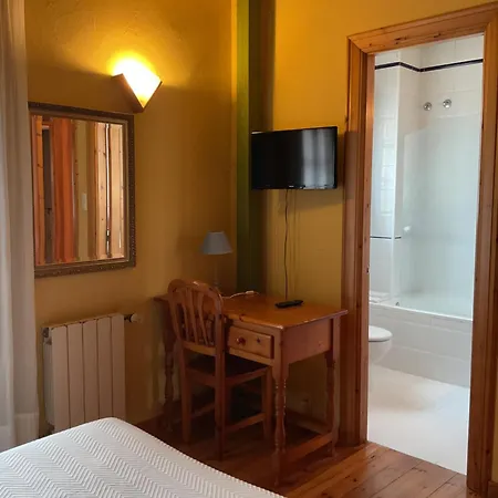 Cuevas Del Mar Otel Nueva De Llanes